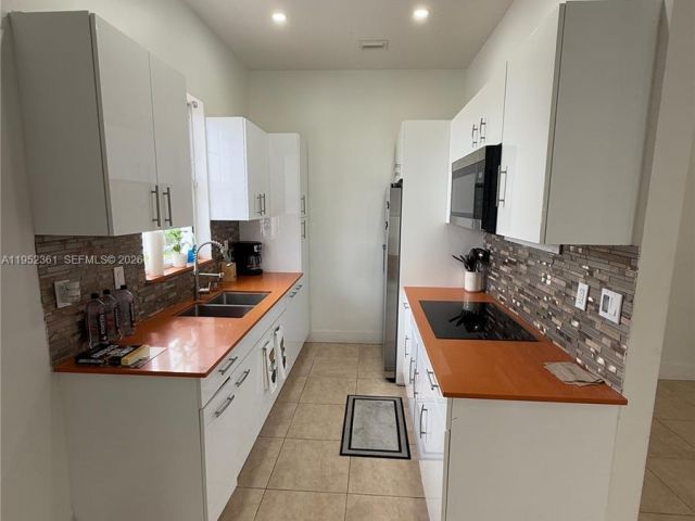 Продажа дома по адресу 12202 SW 216th St - фото 7263099