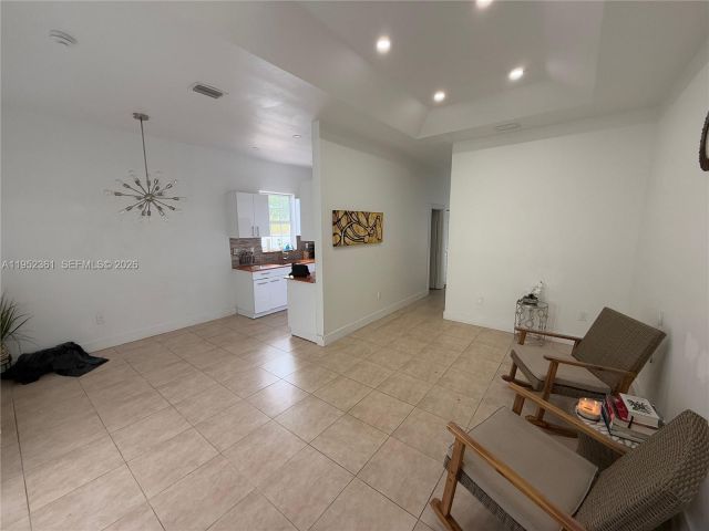 Продажа дома по адресу 12202 SW 216th St - фото 7263101