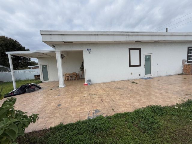 Продажа дома по адресу 12202 SW 216th St - фото 7263103