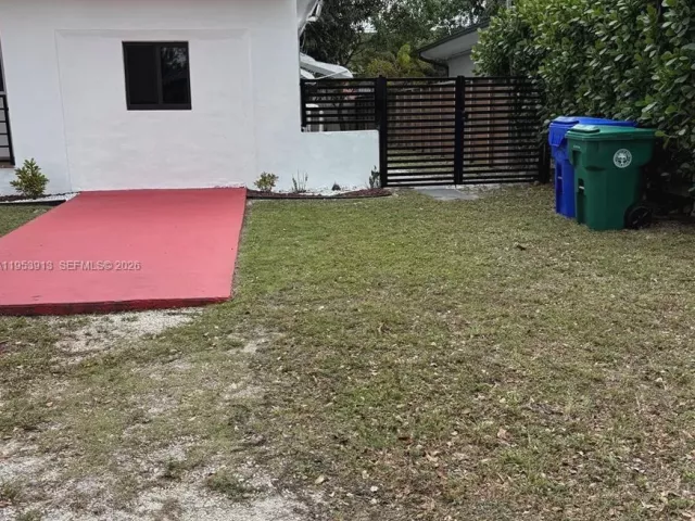 Дом в аренду по адресу 280 NE 48th Ter - фото 7269580