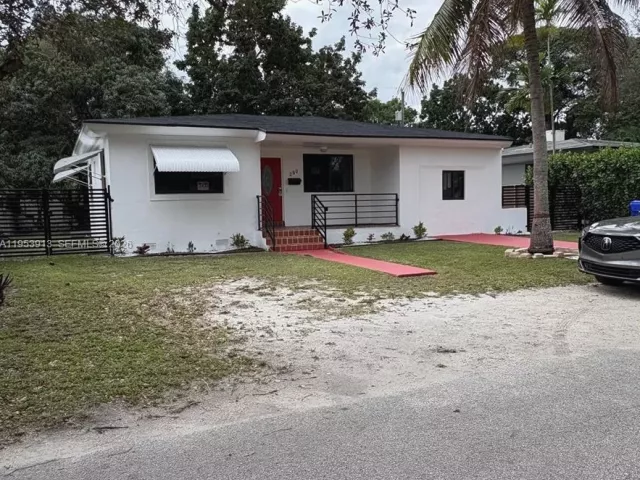 Дом в аренду по адресу 280 NE 48th Ter - фото 7269581