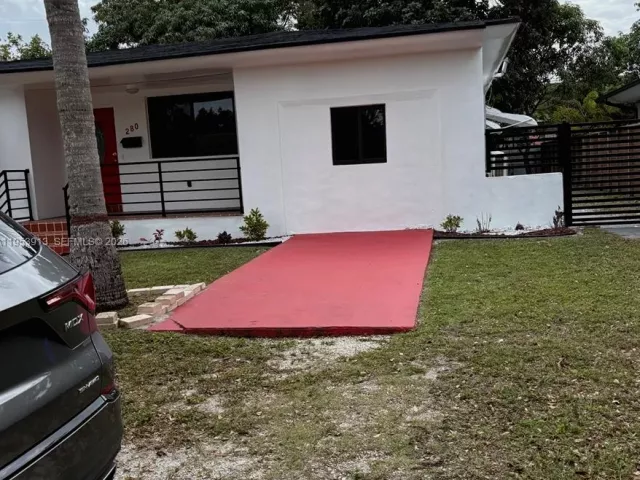 Дом в аренду по адресу 280 NE 48th Ter - фото 7432583