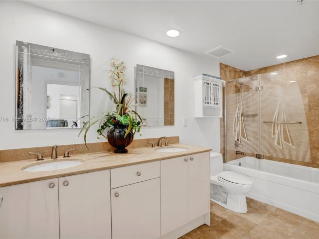 Продажа квартиры #1208E - фото 7440445