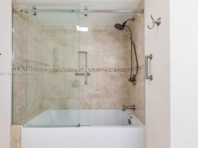 Продажа квартиры #417 - фото 7264683