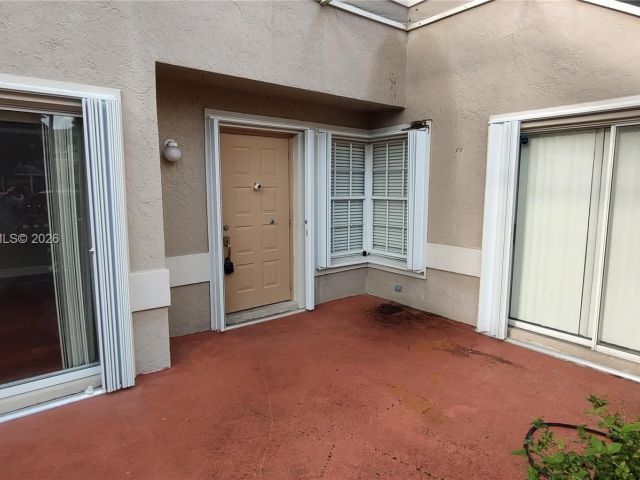 Дом в аренду по адресу 11045 Neptune Dr 11045 - фото 7429674