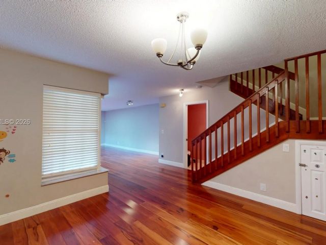 Дом в аренду по адресу 11045 Neptune Dr 11045 - фото 7429678