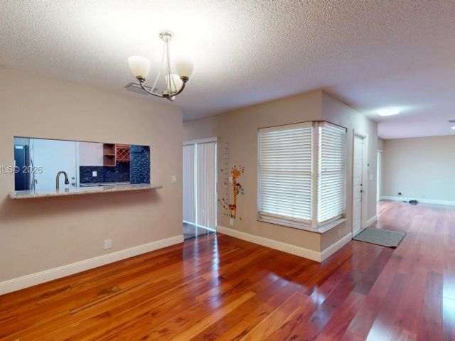 Дом в аренду по адресу 11045 Neptune Dr 11045 - фото 7429679