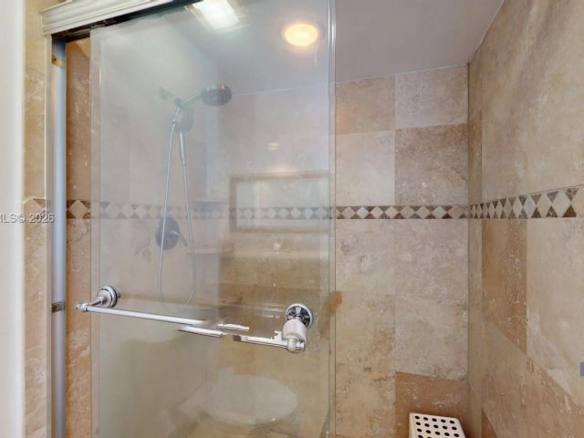 Дом в аренду по адресу 11045 Neptune Dr 11045 - фото 7429688