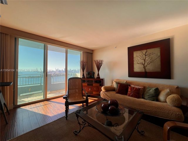 Продажа квартиры #2110 - фото 7332203