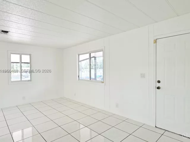 Продажа дома по адресу 2982 NW 95th St - фото 9264446