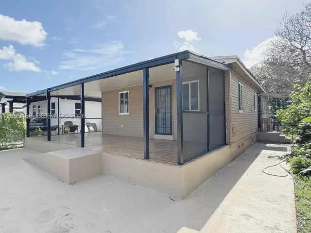 Продажа дома по адресу 2982 NW 95th St - фото 9264459