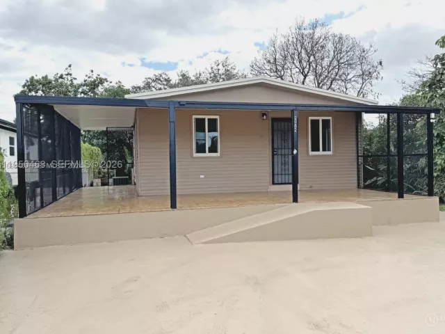 Продажа дома по адресу 2982 NW 95th St - фото 9264434