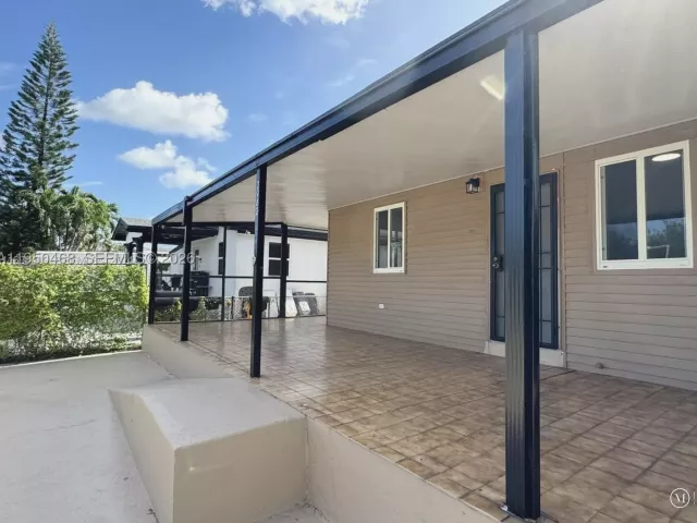 Продажа дома по адресу 2982 NW 95th St - фото 9264436