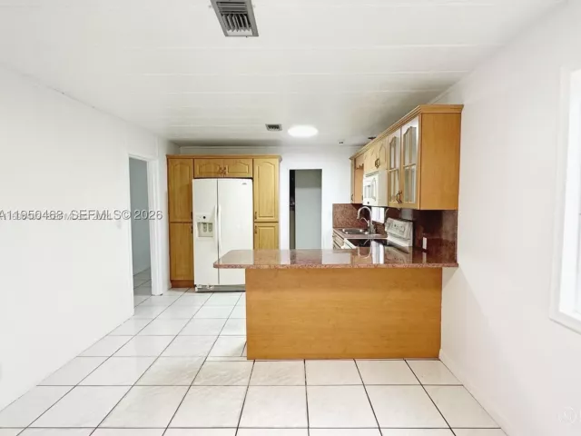 Продажа дома по адресу 2982 NW 95th St - фото 9264438