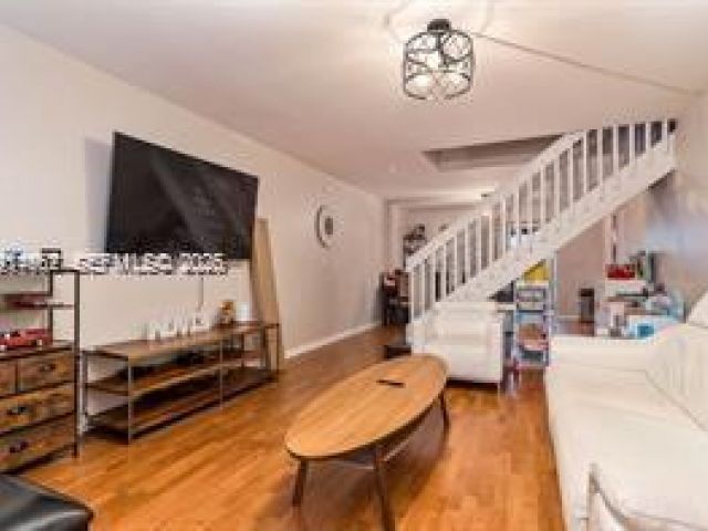 Дом в аренду по адресу 12152 SW 49th Ct - фото 7430441