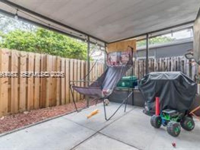 Дом в аренду по адресу 12152 SW 49th Ct - фото 7430451