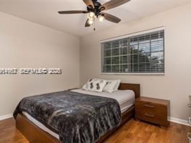 Дом в аренду по адресу 12152 SW 49th Ct - фото 7430471