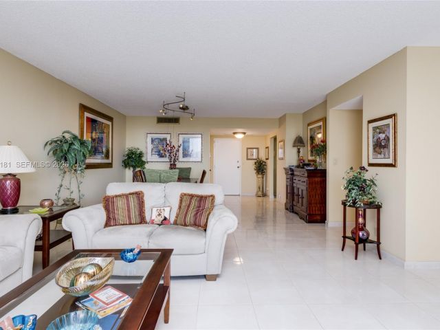 Продажа квартиры #2315 - фото 7434092