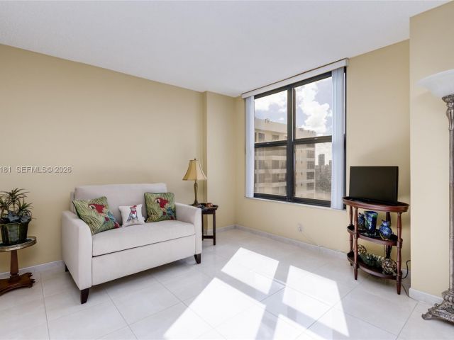 Продажа квартиры #2315 - фото 7434094