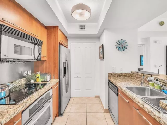 Продажа квартиры #2310 - фото 7269904