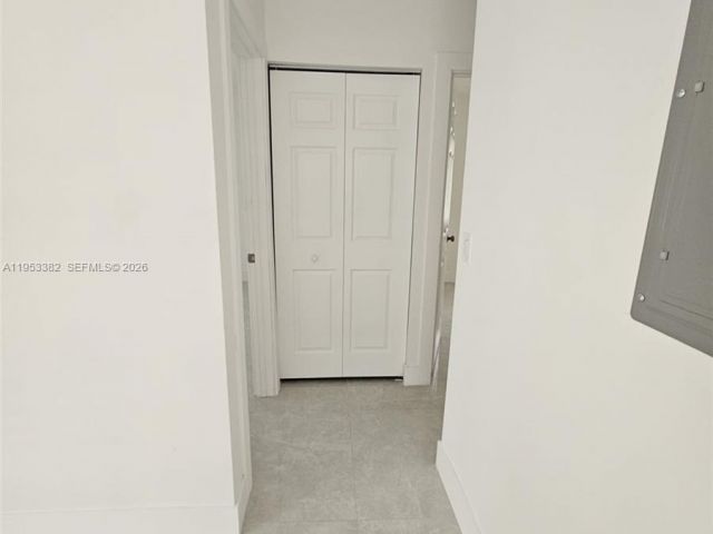 Дом в аренду по адресу 2488 SW 6th Ct 0 - фото 7431667