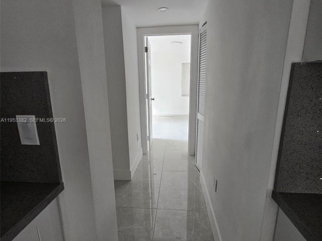 Дом в аренду по адресу 2488 SW 6th Ct 0 - фото 7431676