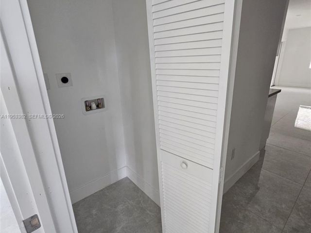 Дом в аренду по адресу 2488 SW 6th Ct 0 - фото 7431677