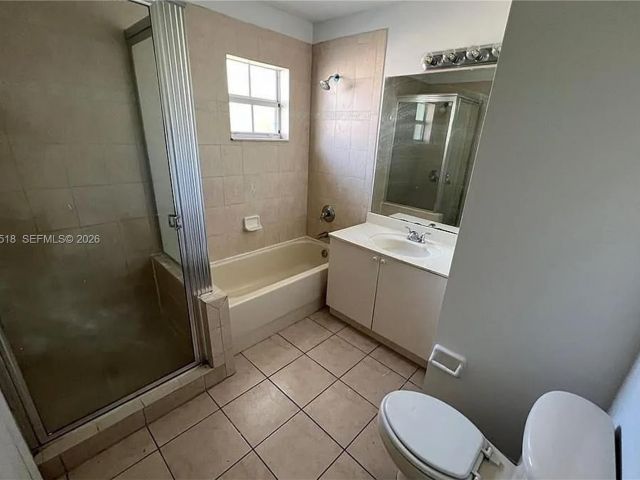 Дом в аренду по адресу 13990 SW 260 th st 13990 - фото 7431826