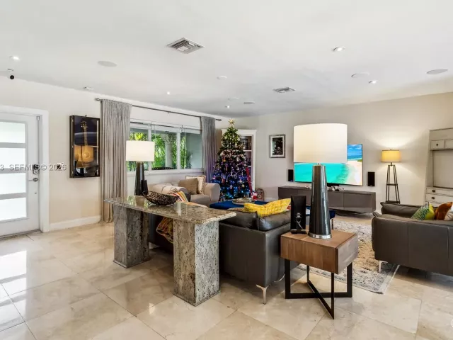 Дом в аренду по адресу 13801 S Biscayne River Rd 13801 - фото 7267541