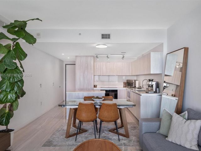 Продажа квартиры #3605 - фото 7267812