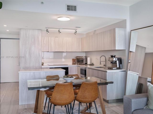 Продажа квартиры #3605 - фото 7267821