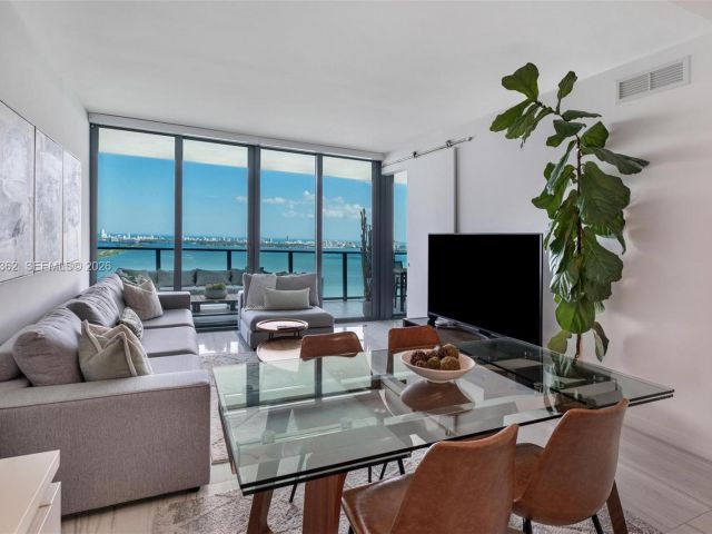 Продажа квартиры #3605 - фото 7267823