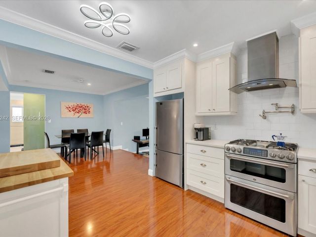 Продажа дома по адресу 1200 El Rado St - фото 7267689