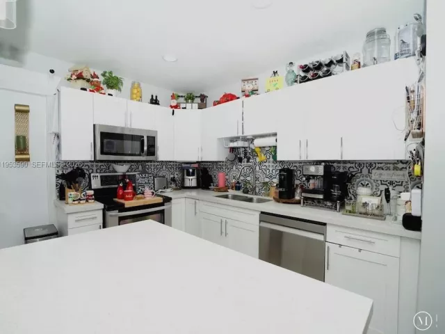 Продажа дома по адресу 10910 SW 217th Ter - фото 7267440