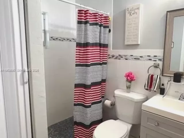 Продажа дома по адресу 10910 SW 217th Ter - фото 7267432