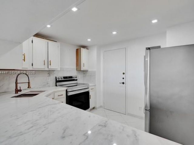 Продажа квартиры #11J - фото 7500245