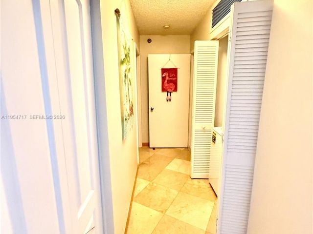 Продажа квартиры #710 - фото 7428657