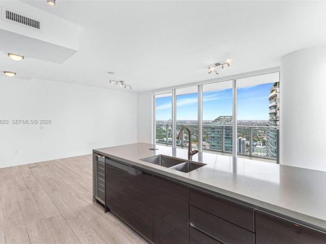 Продажа квартиры #3909 - фото 7283847