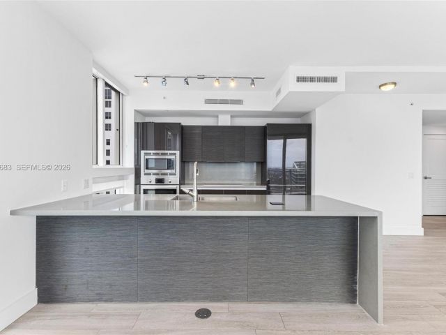 Продажа квартиры #3909 - фото 7283850