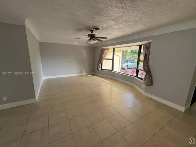 Продажа дома по адресу 1109 SE 10th St - фото 7299696