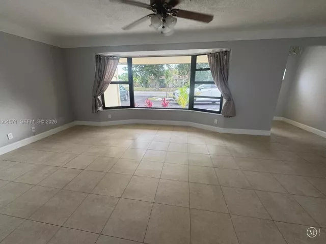 Продажа дома по адресу 1109 SE 10th St - фото 7299702