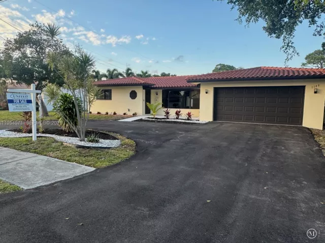 Продажа дома по адресу 1109 SE 10th St - фото 7299704