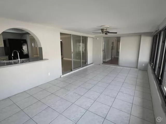 Продажа дома по адресу 1109 SE 10th St - фото 7299687