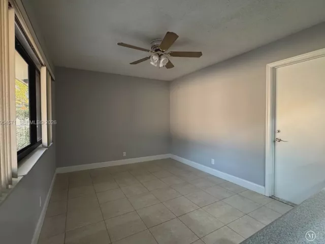 Продажа дома по адресу 1109 SE 10th St - фото 7299688