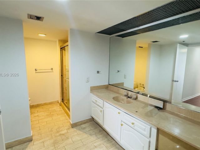 Квартира в аренду номерA-3242 - фото 7433904