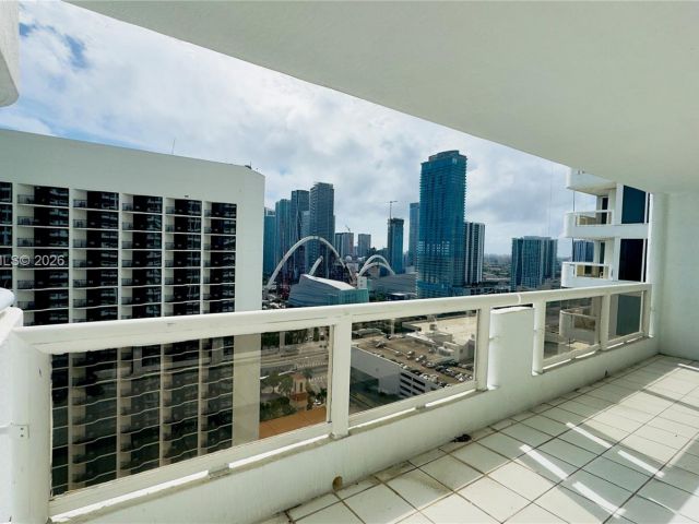 Квартира в аренду номерA-3242 - фото 7433917