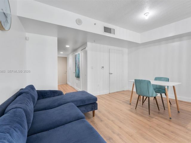 Продажа квартиры #1407 - фото 7427753