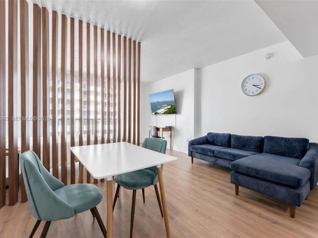 Продажа квартиры #1407 - фото 7427754