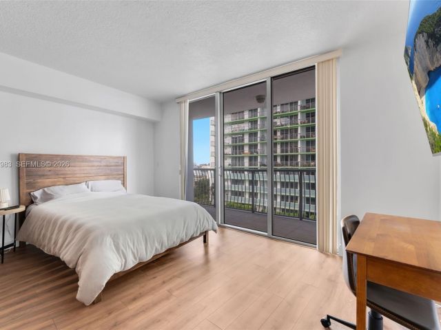 Продажа квартиры #1407 - фото 7427756