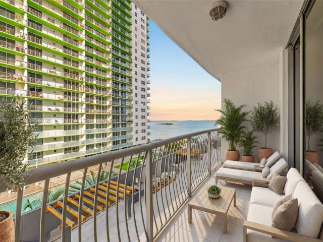 Продажа квартиры #1407 - фото 7427760